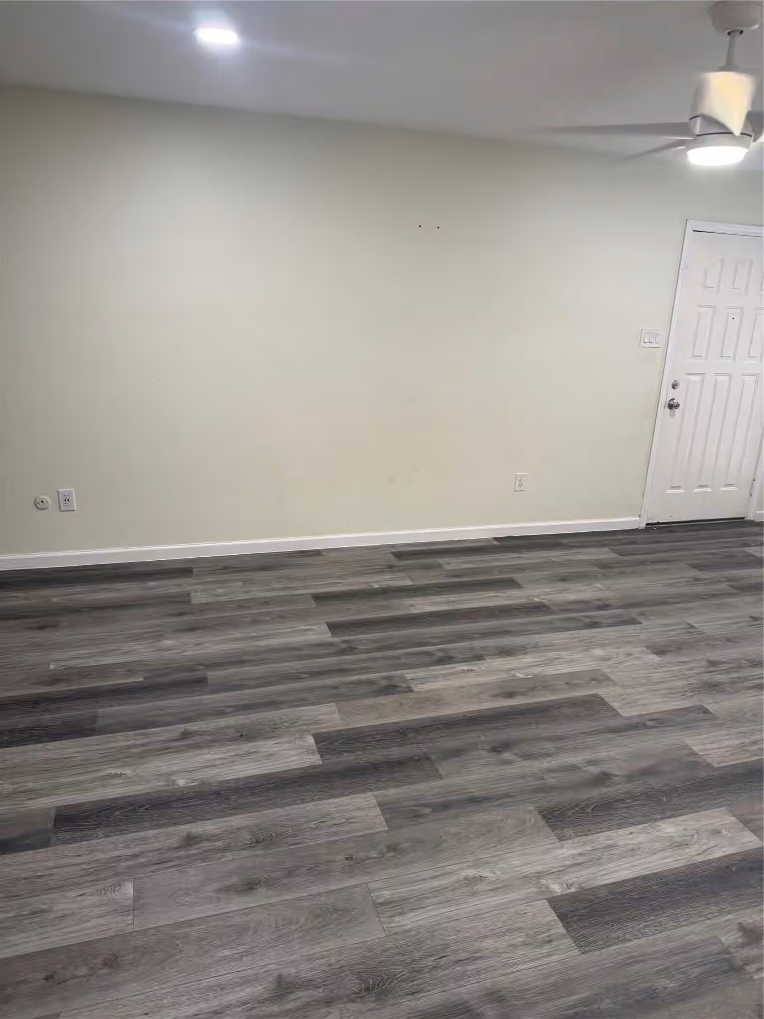 Photo 4 of 6500 E Sands Point Drive 707, Houston, TX