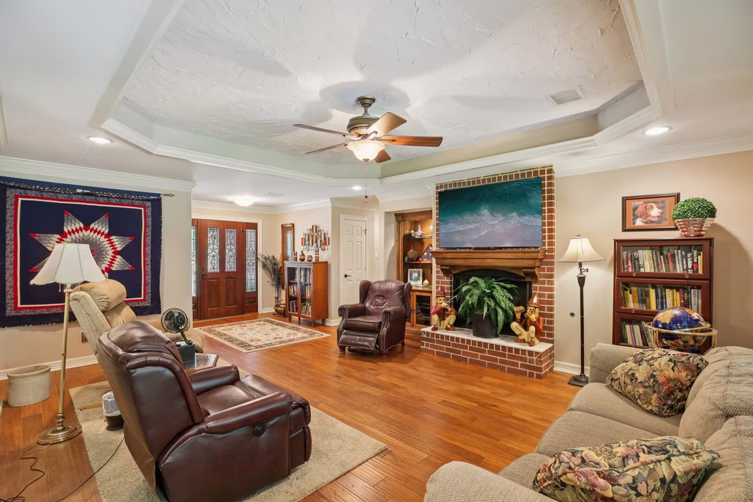 Photo 7 of 27330 E Hardy Road, Spring, TX