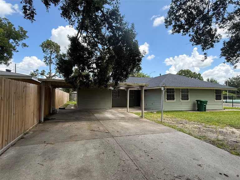 Photo of 5651 Lyndhurst Drive, Houston, TX