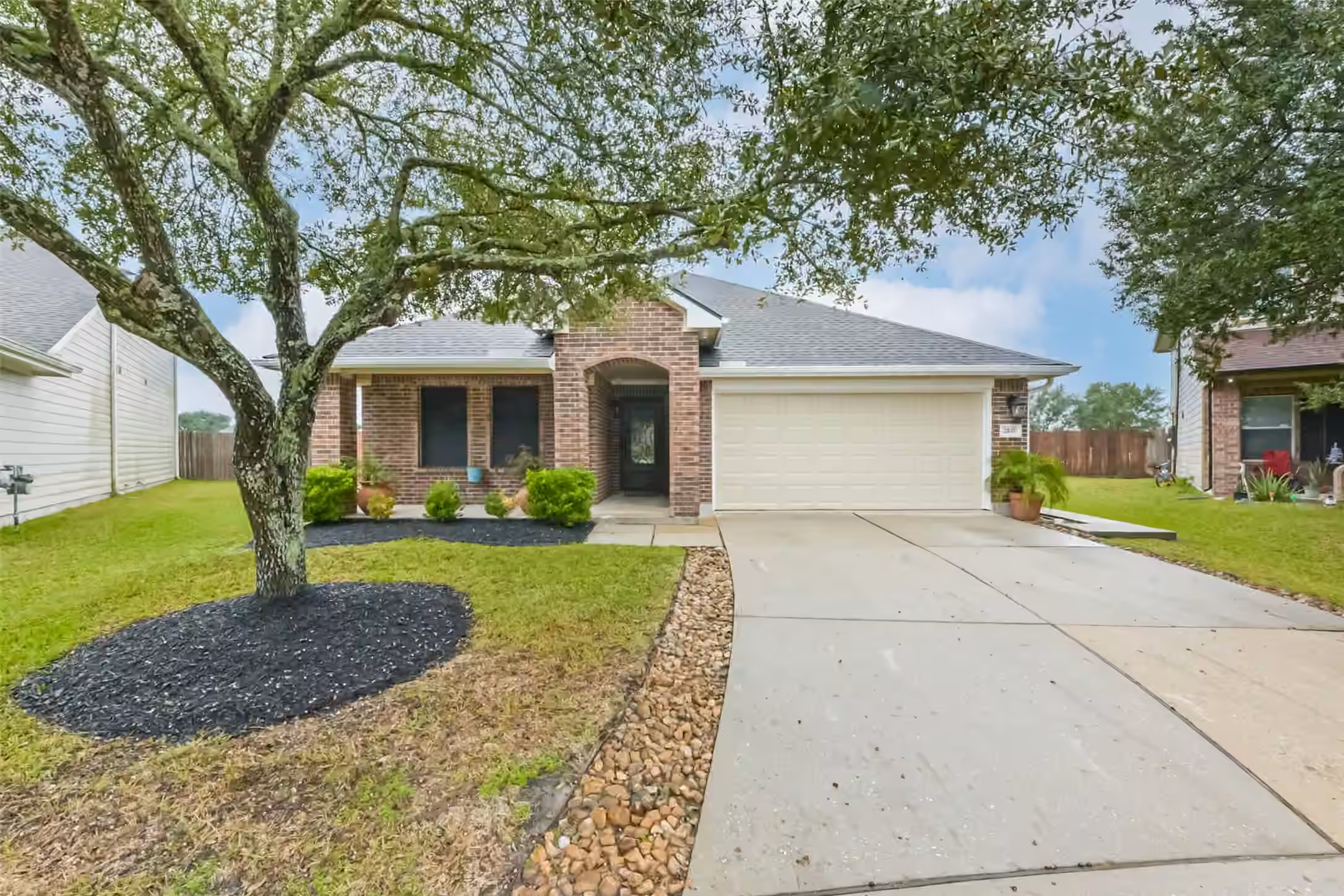 Photo 2 of 2102 Pickwick Pines Dr Court, Humble, TX