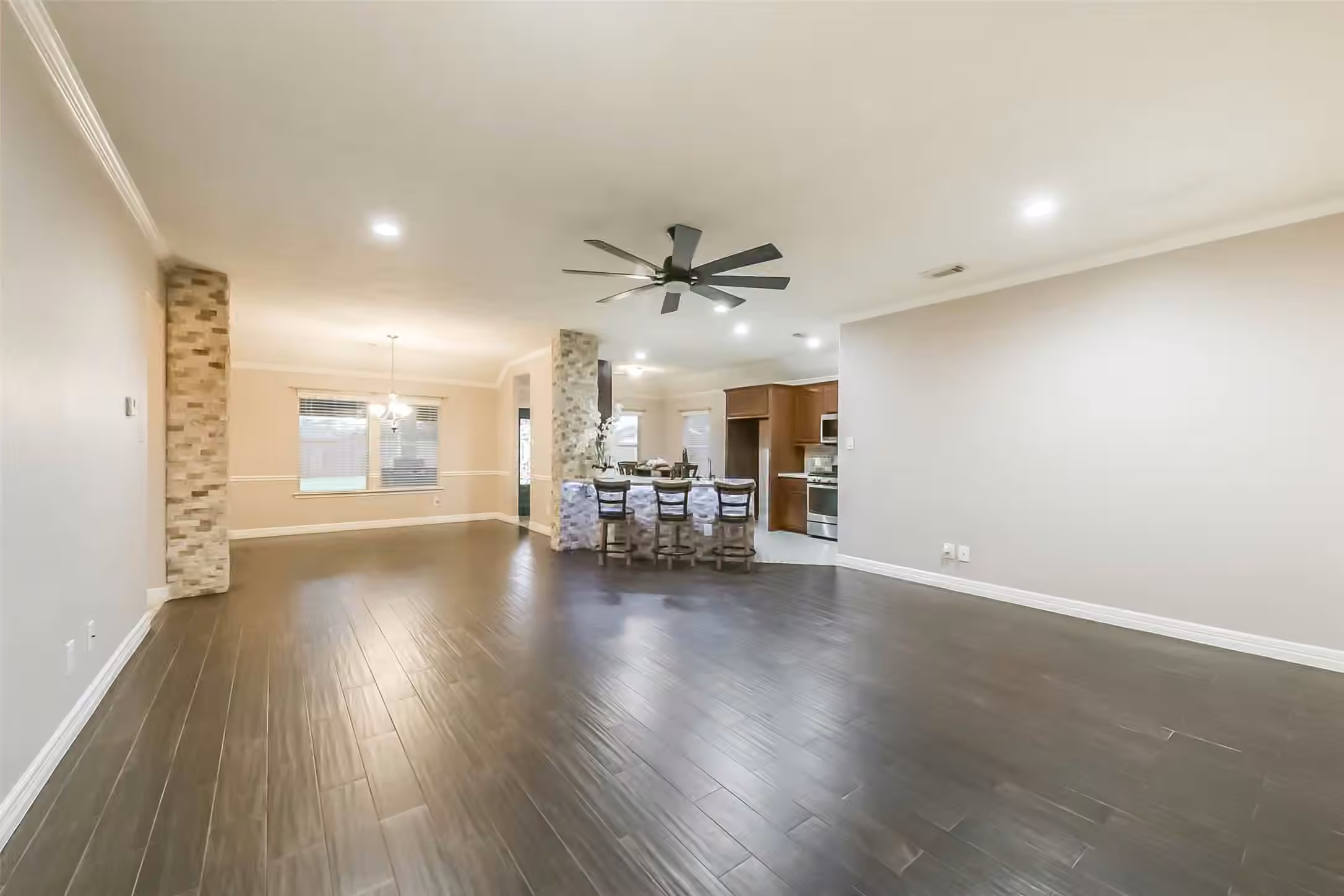 Photo 7 of 2102 Pickwick Pines Dr Court, Humble, TX