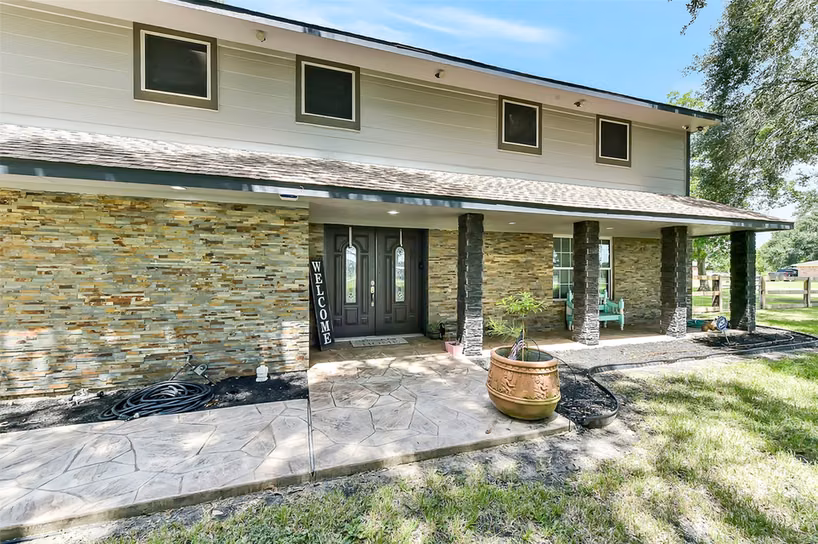 Photo 3 of 4190 County Road 145, Alvin, TX