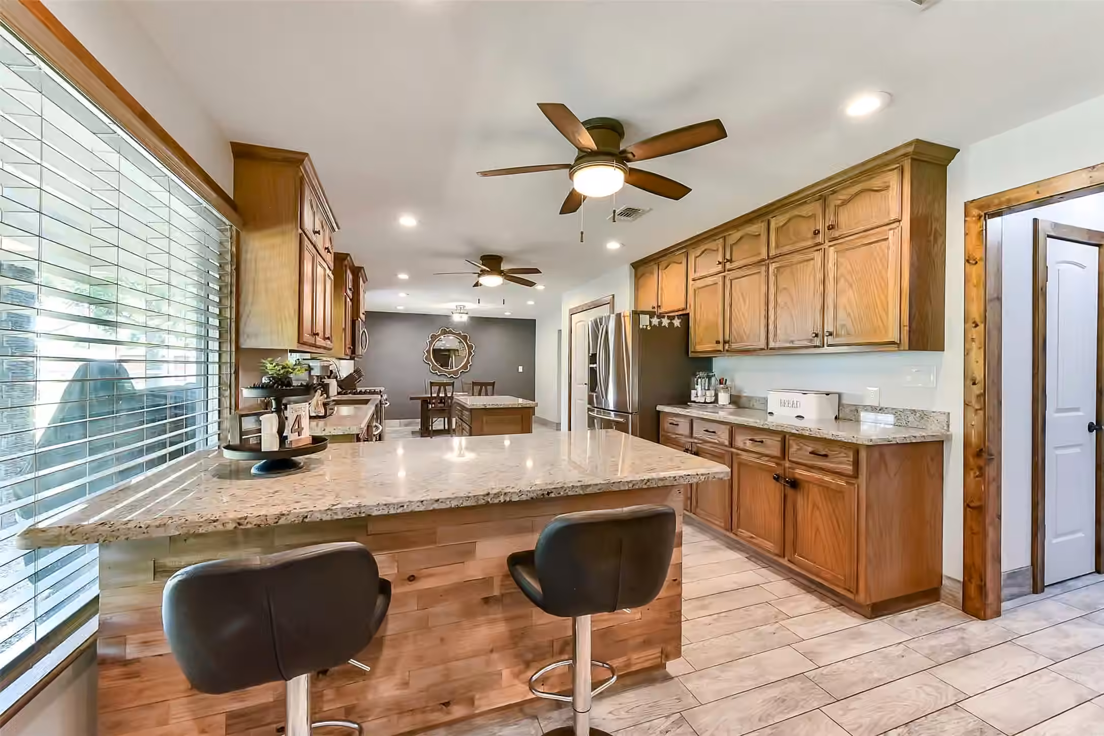 Photo 6 of 4190 County Road 145, Alvin, TX
