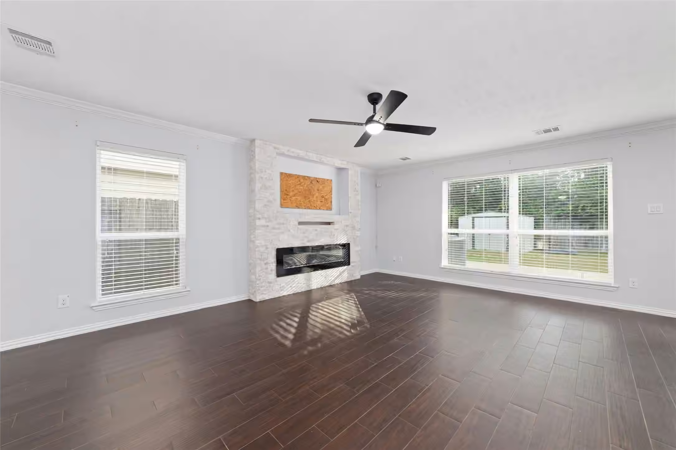 Photo 6 of 16547 Mablethorpe Lane, Houston, TX