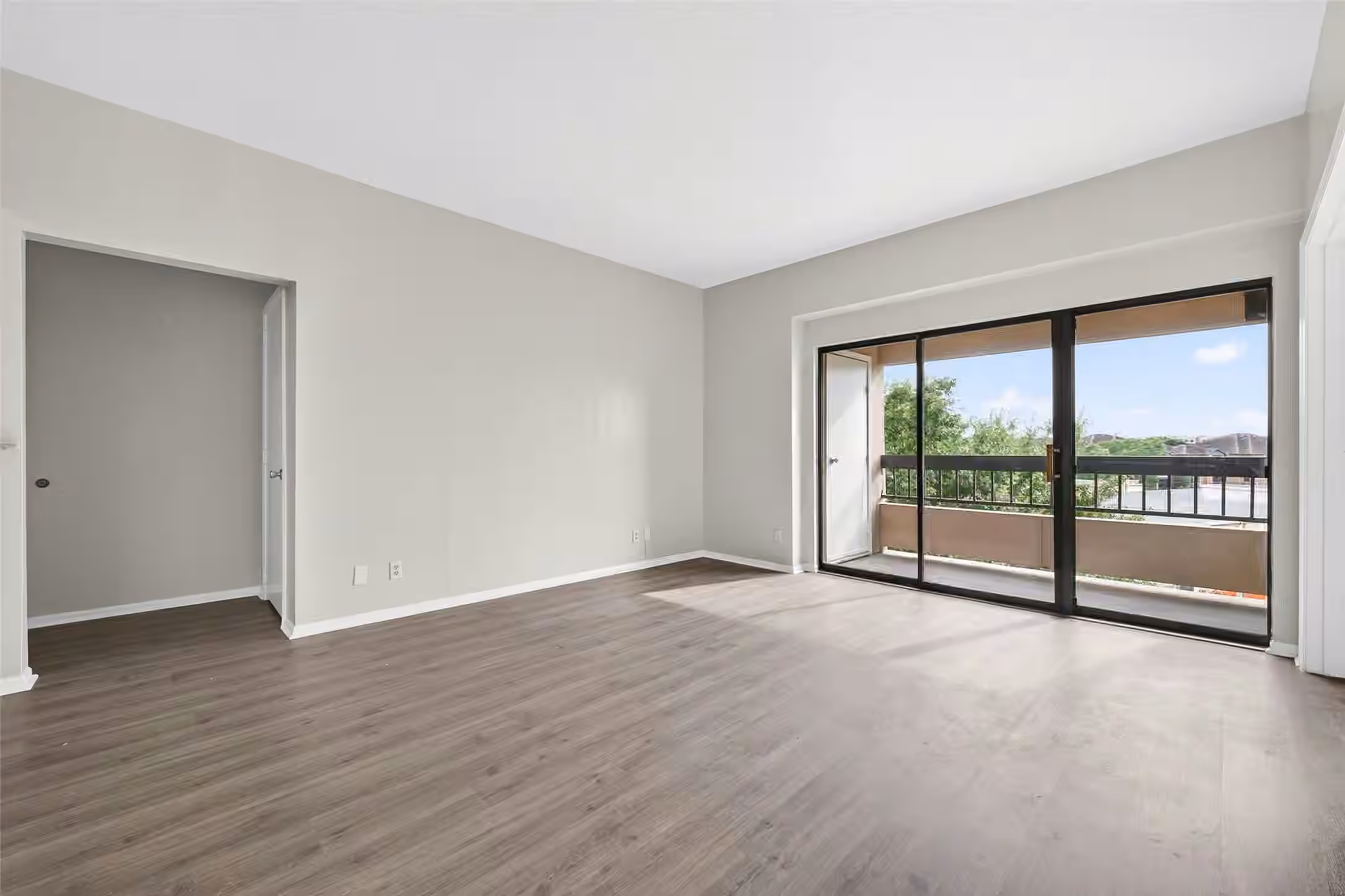 Photo 6 of 2211 S Braeswood Boulevard 23I, Houston, TX