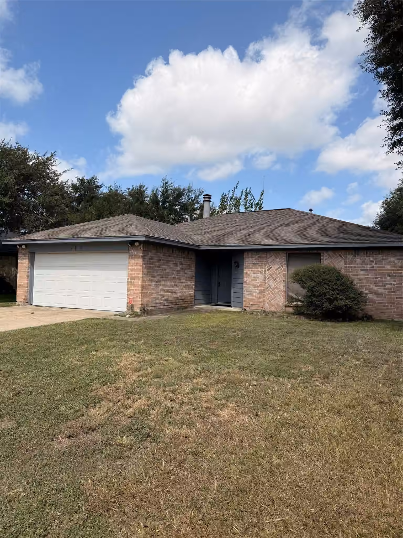 Photo 2 of 8010 Western Trail Drive, Houston, TX