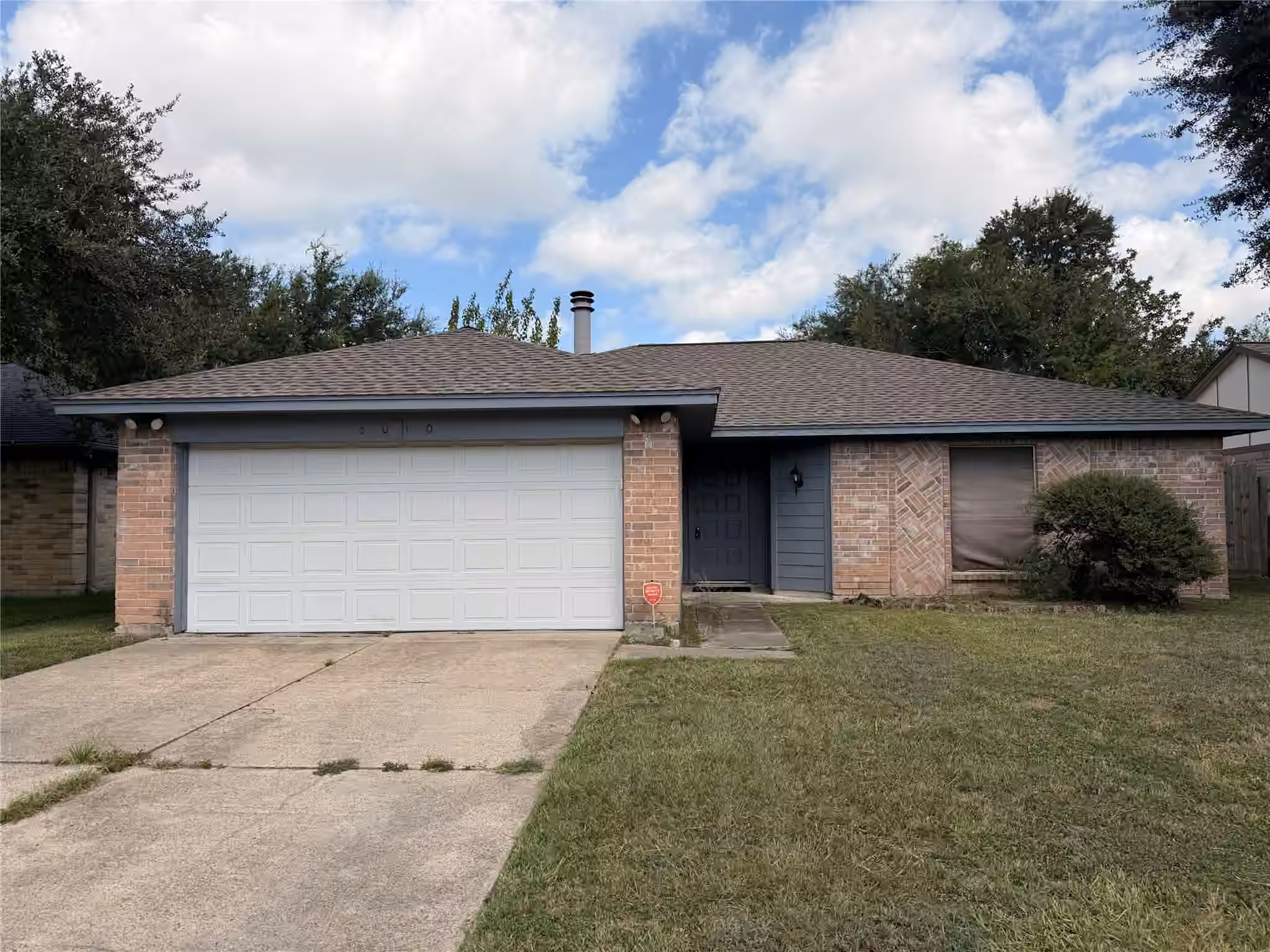 Photo 3 of 8010 Western Trail Drive, Houston, TX