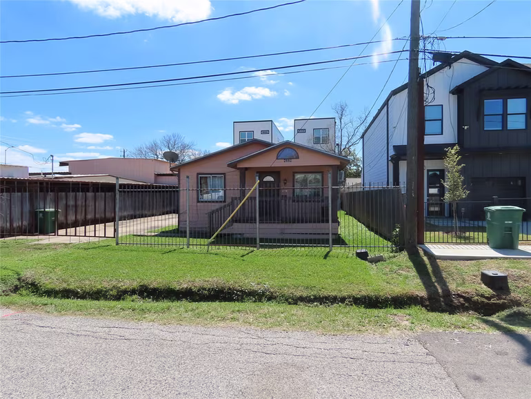 Photo of 4228 Sterling Street, Houston, TX 77051