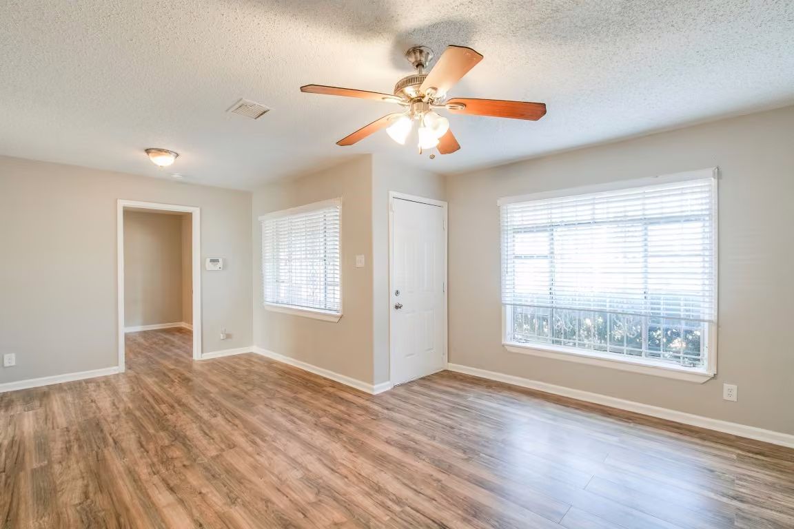 Photo 7 of 10201 Homestead Road, Houston, TX