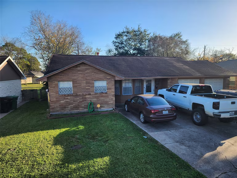 Photo of 510 Edgebrook Drive, Houston, TX 77034