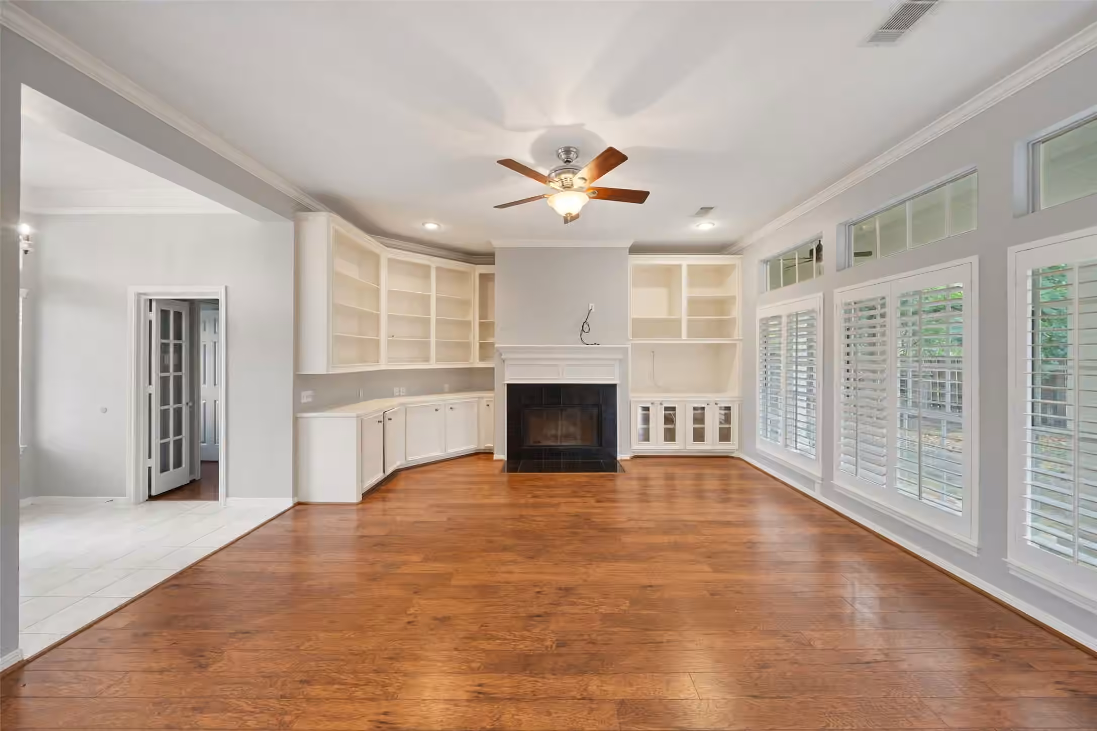 Photo 5 of 118 Wick Willow Drive, Montgomery, TX