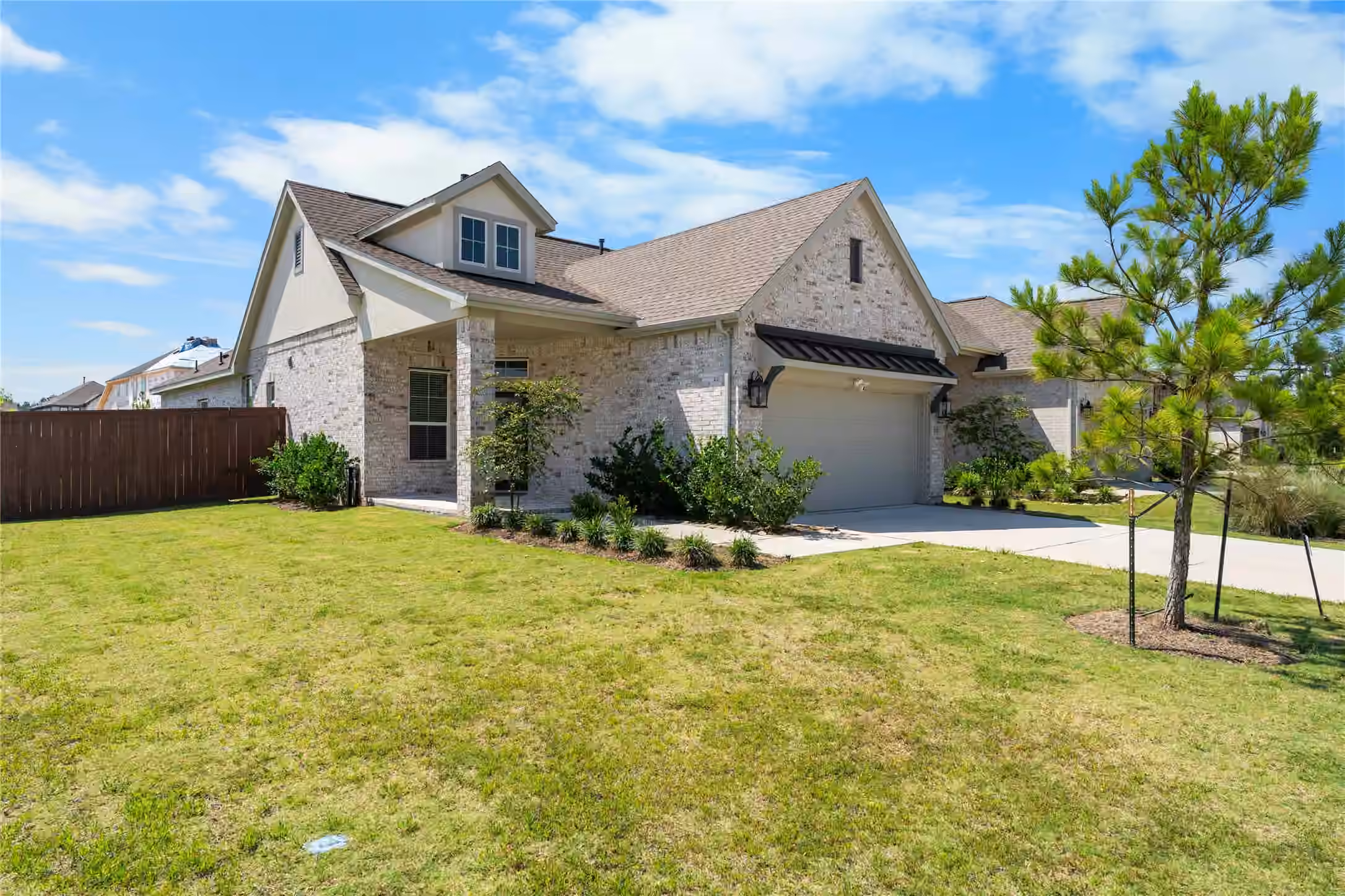 Photo 6 of 13118 Hidden Village Court, Conroe, TX