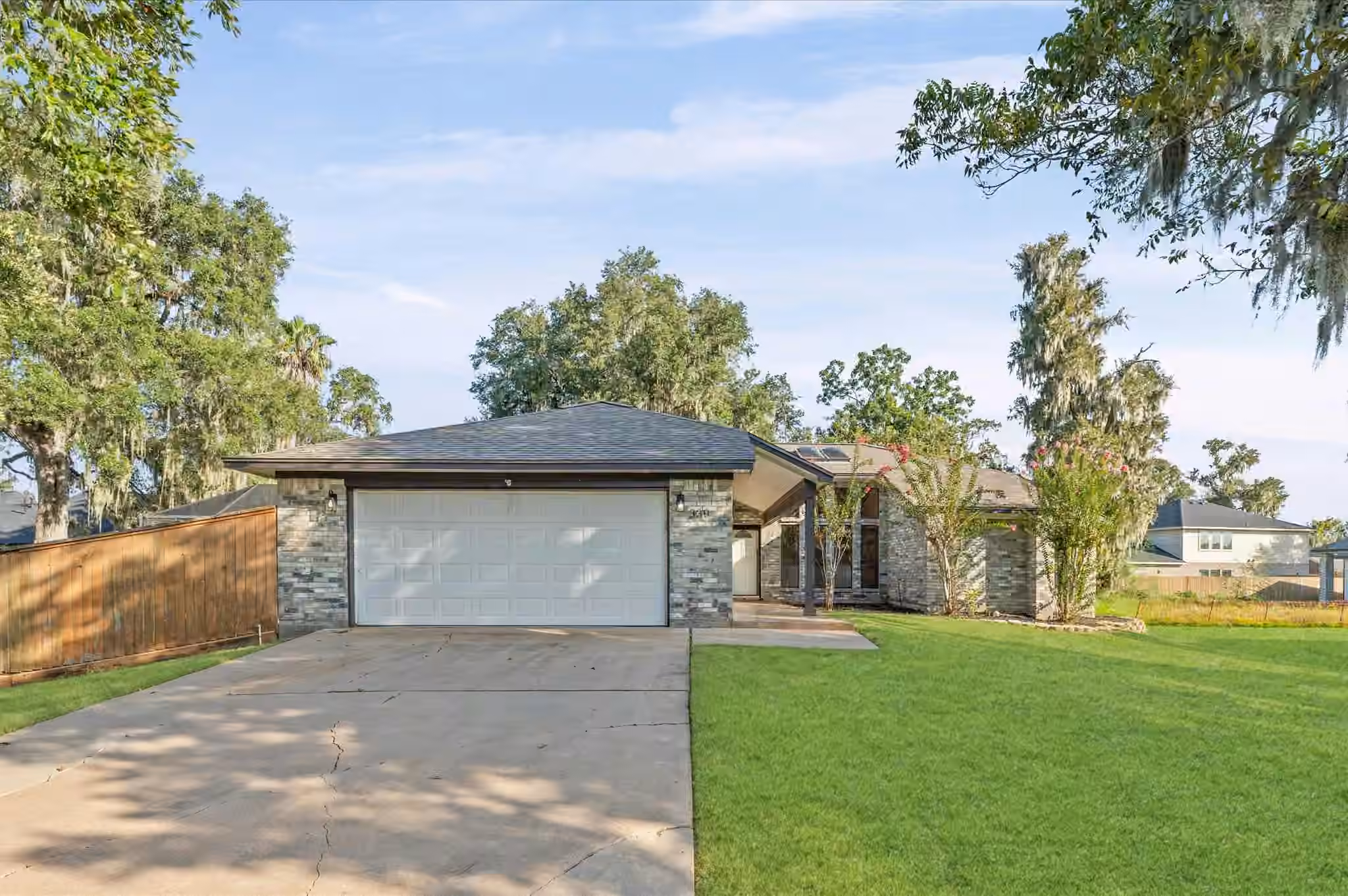Photo of 339 Freeman Boulevard, West Columbia, TX
