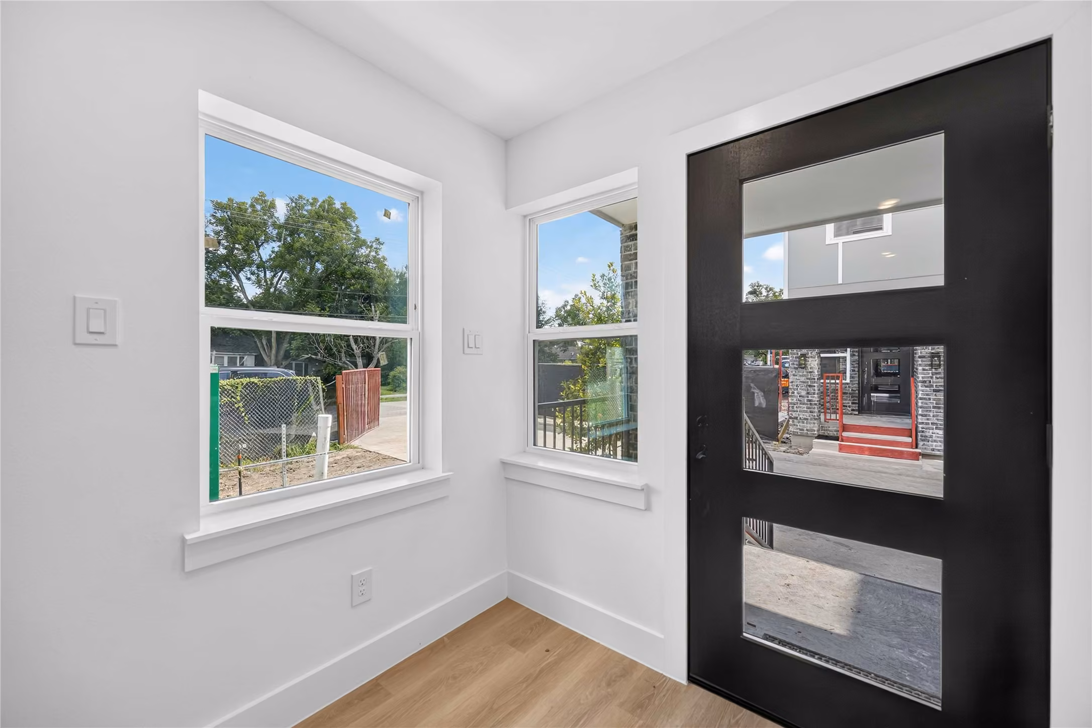Photo 5 of 316 Walthall B, Houston, TX