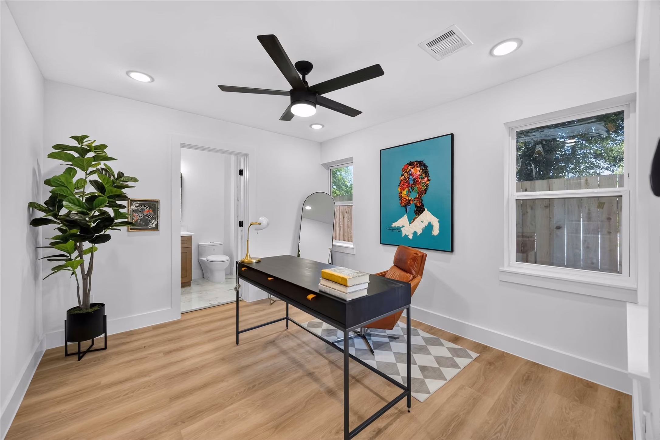 Photo 7 of 316 Walthall B, Houston, TX