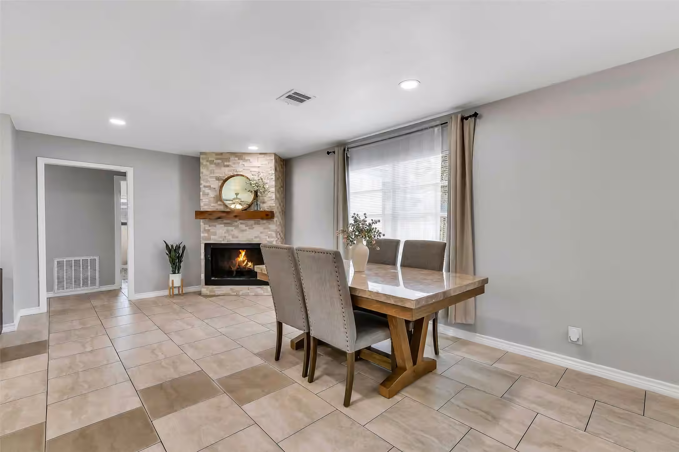 Photo 7 of 822 Dutch Street, Deer Park, TX