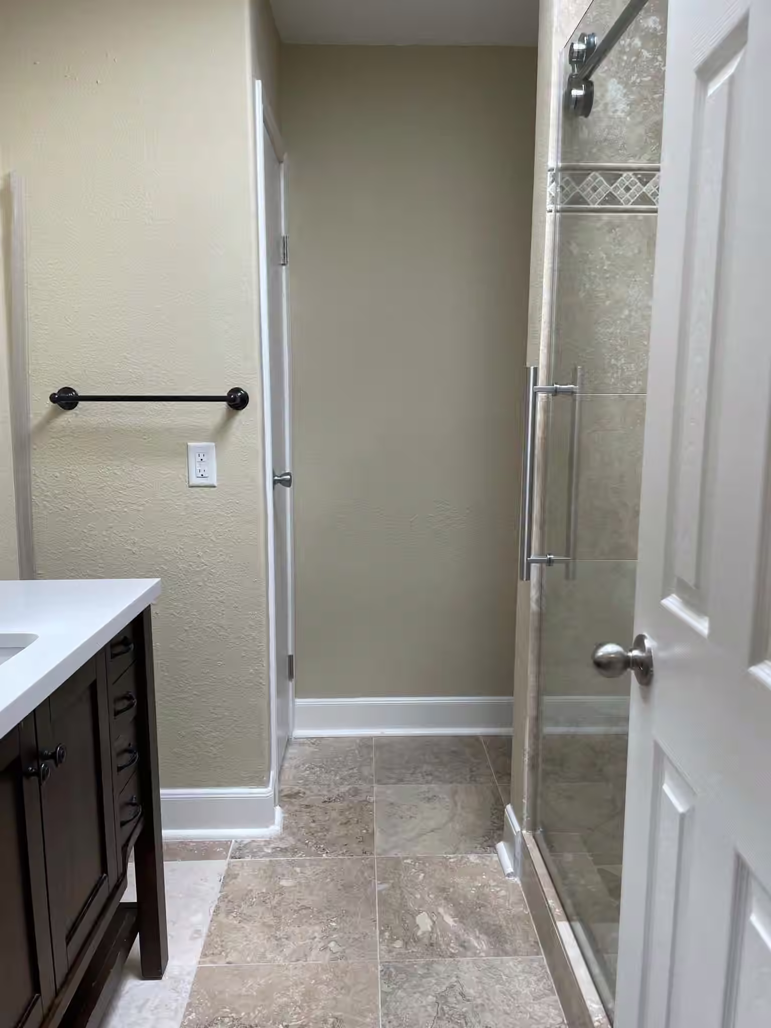 Photo 6 of 6831 Wellwood Court, Houston, TX