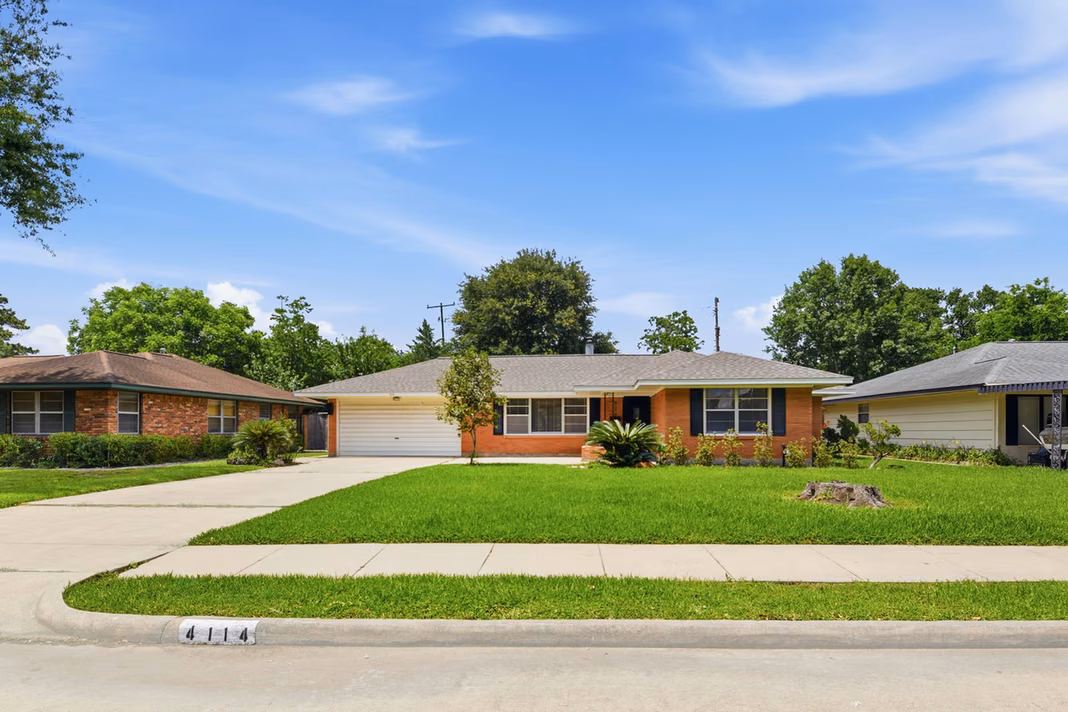 Photo 3 of 4114 Sarong Drive, Houston, TX