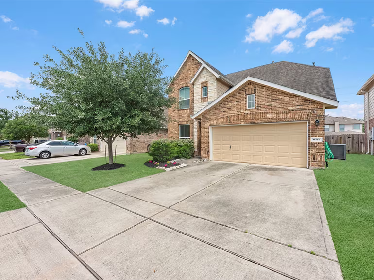 Photo 2 of 21554 Rainfall Park Drive, Spring, TX