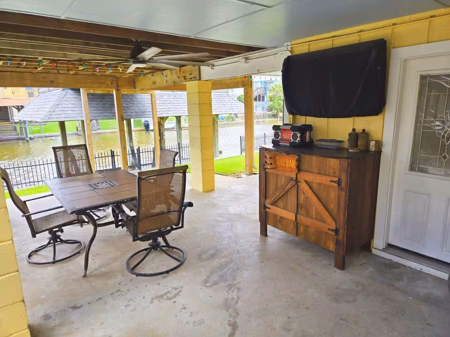 Photo 6 of 1 N Pelican Street, La Marque, TX