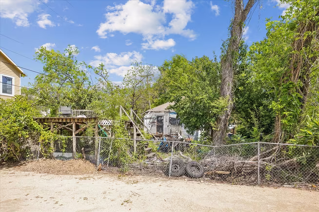 Photo 5 of 1707 Yale Street, Houston, TX
