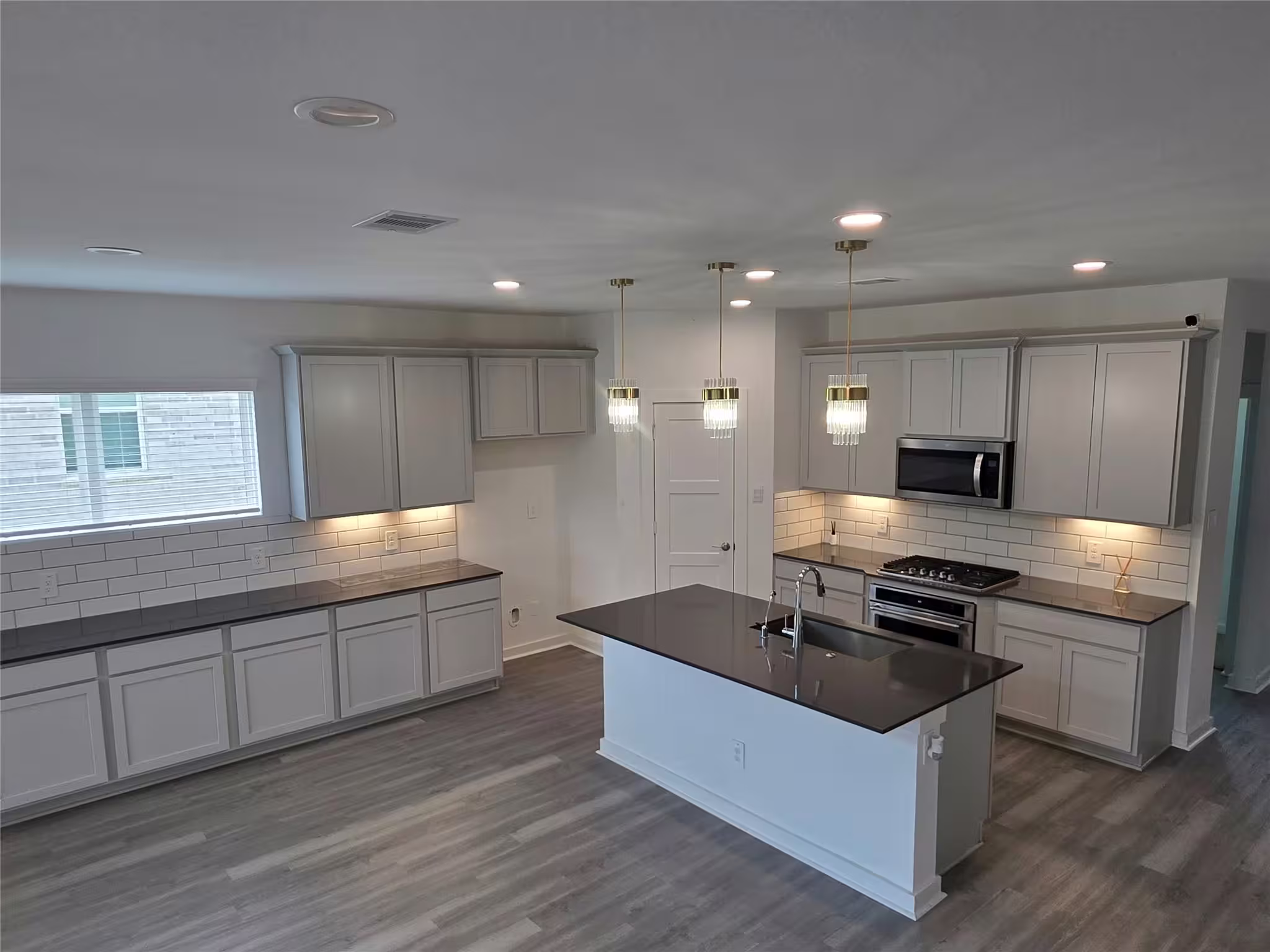 Photo 3 of 13416 Bear Creek Lane, Conroe, TX