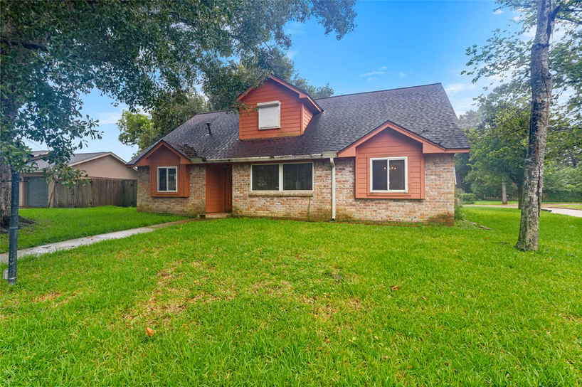 Photo of 5000 Cedar Creek Drive, Dickinson, TX 77539