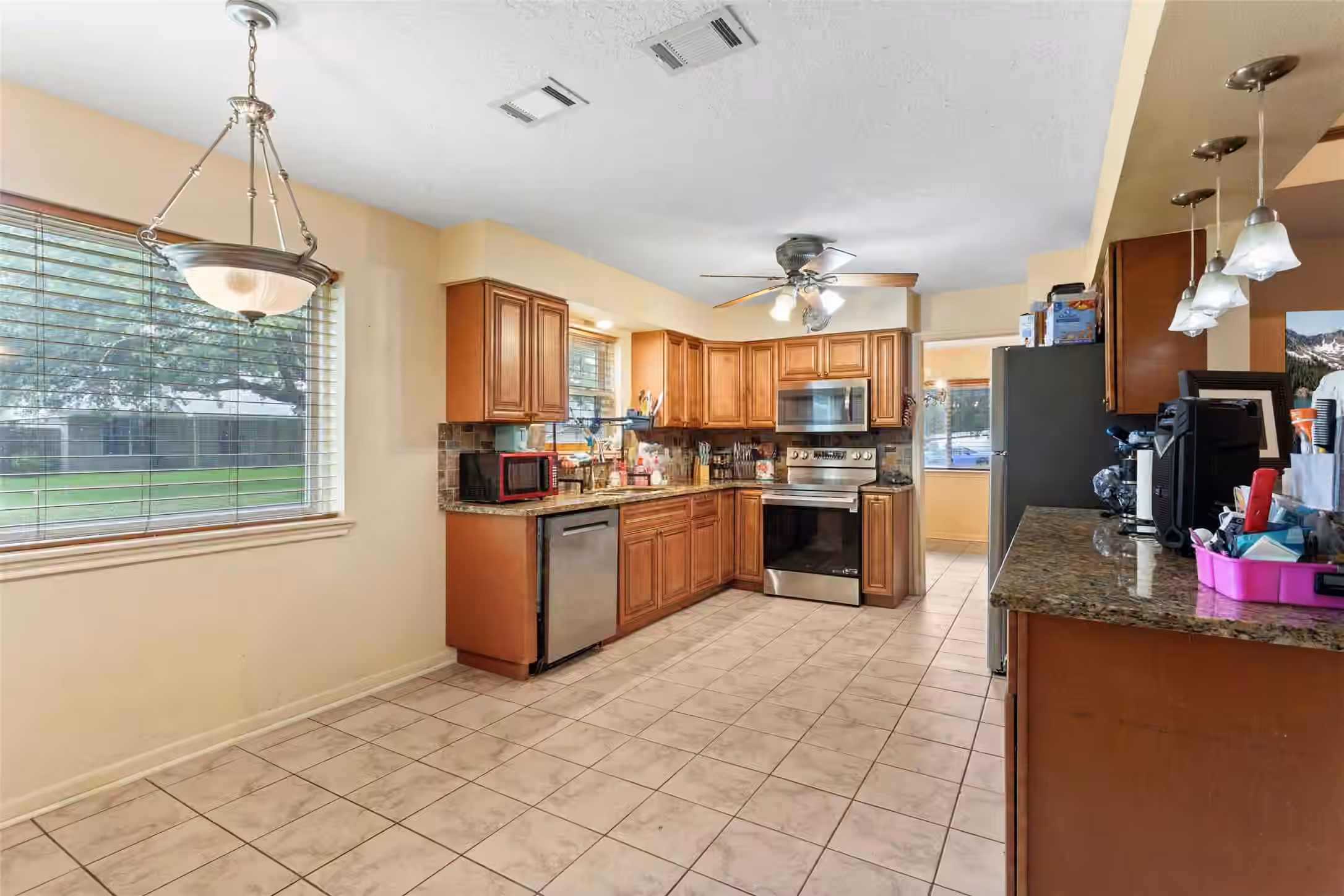 Photo 7 of 5000 Cedar Creek Drive, Dickinson, TX