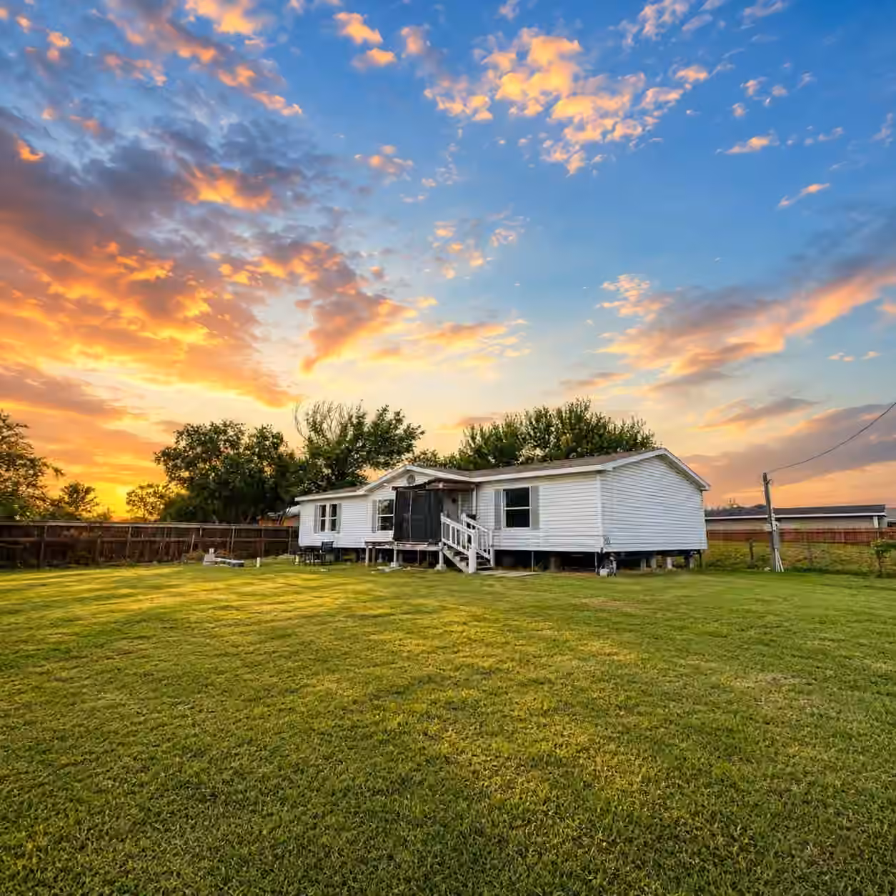 Photo 2 of 1722 Dolores Street, Rosharon, TX