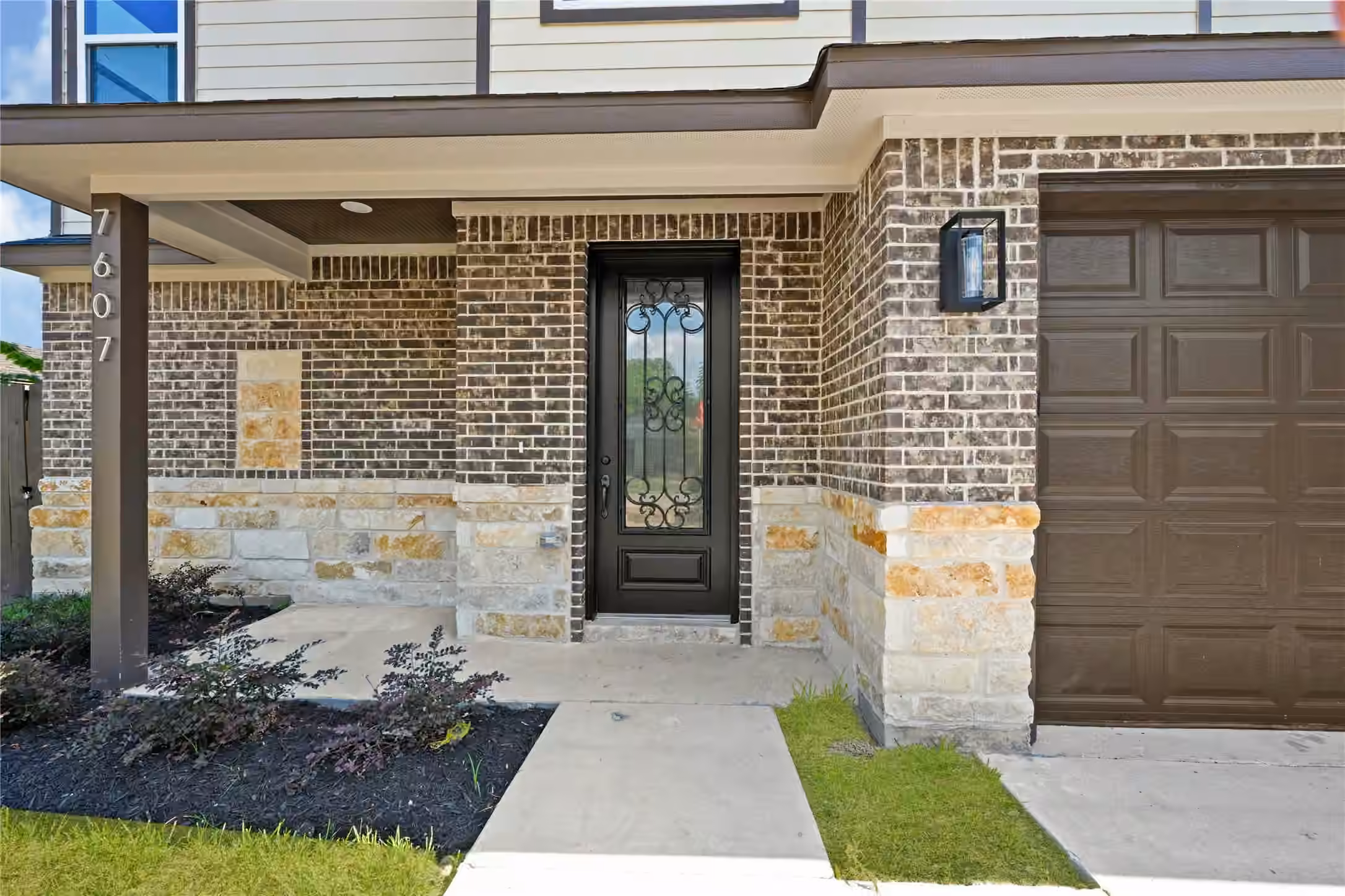 Photo 3 of 7607 Woodsman Trail, Houston, TX