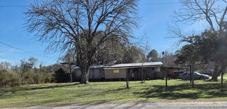 Photo 2 of 198 County Road 2271, Cleveland, TX