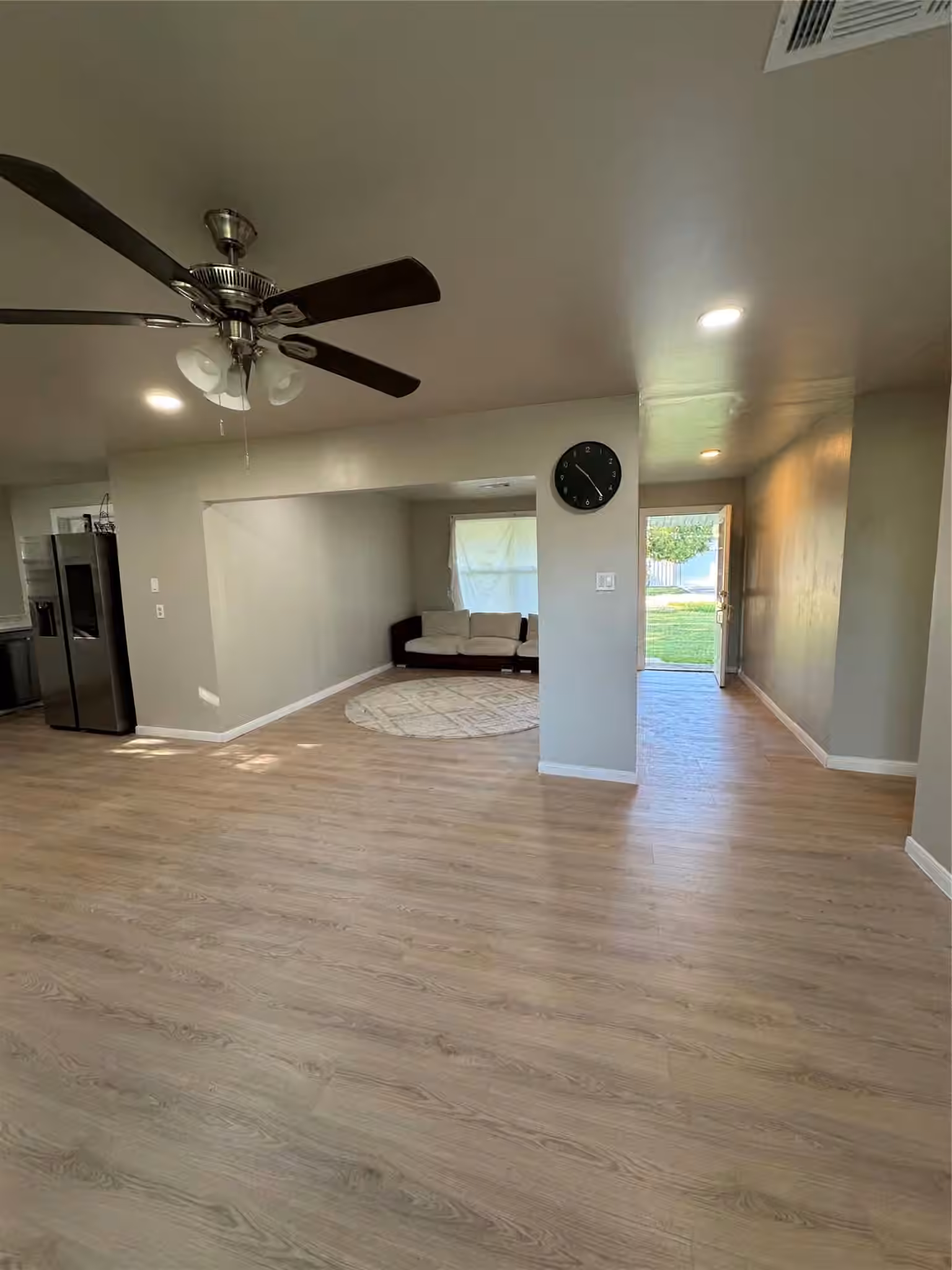 Photo 5 of 201 E Austin Avenue, Palacios, TX