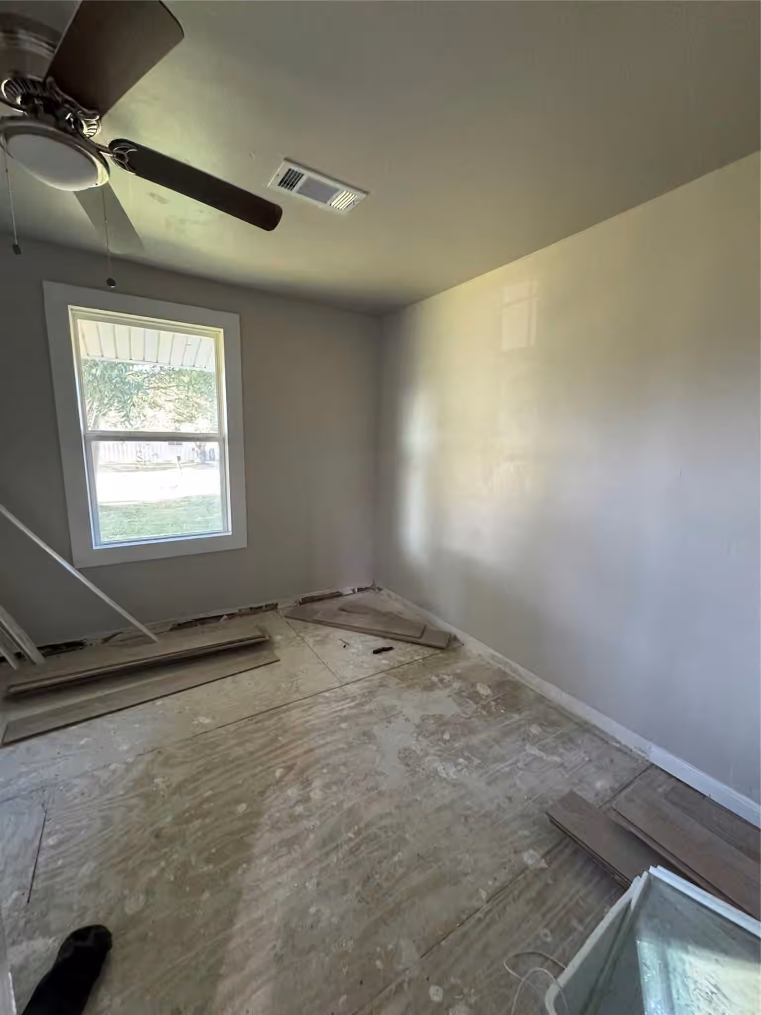 Photo 6 of 201 E Austin Avenue, Palacios, TX