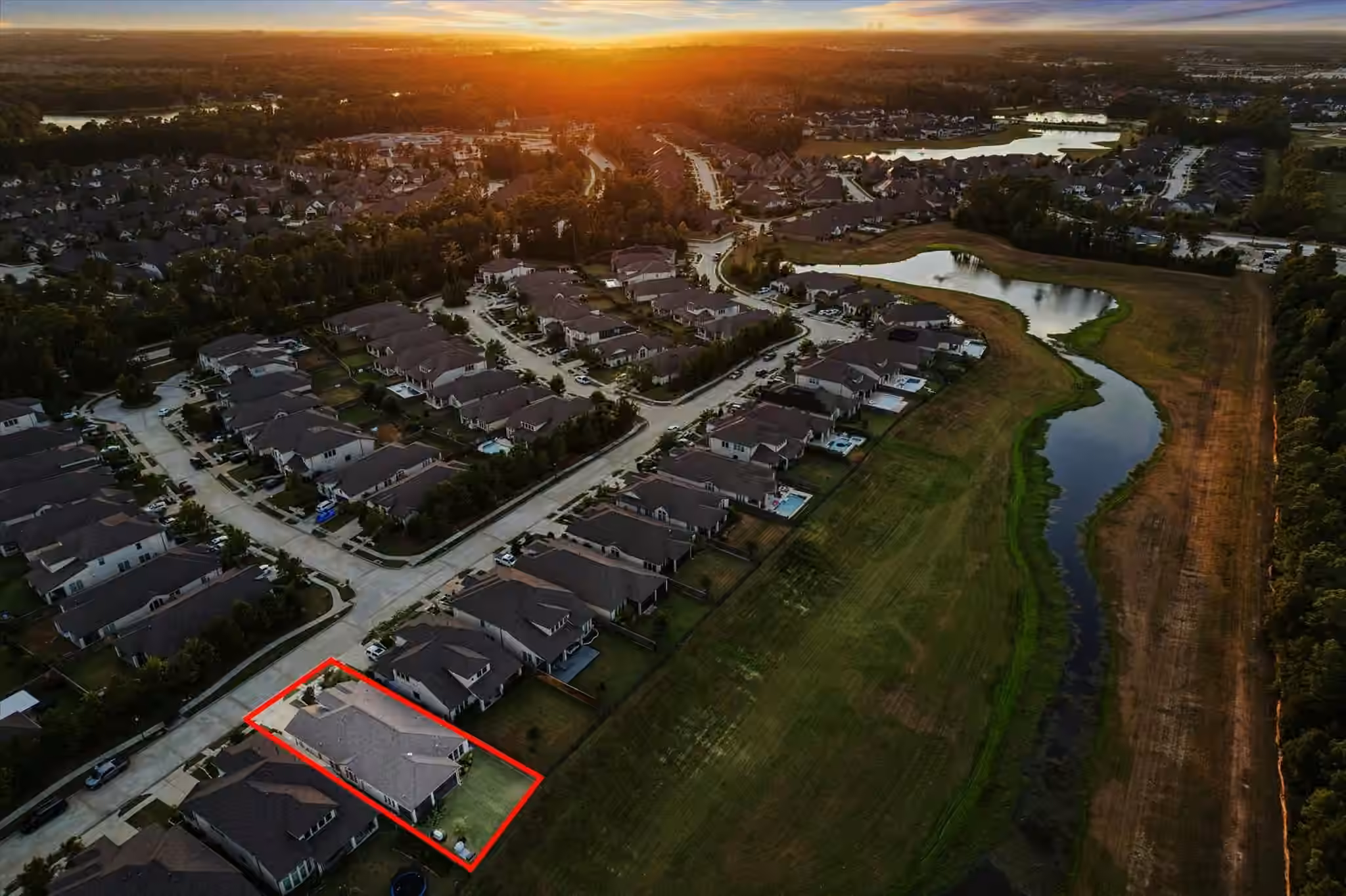Photo 3 of 28237 Woodland Bend Way, Spring, TX
