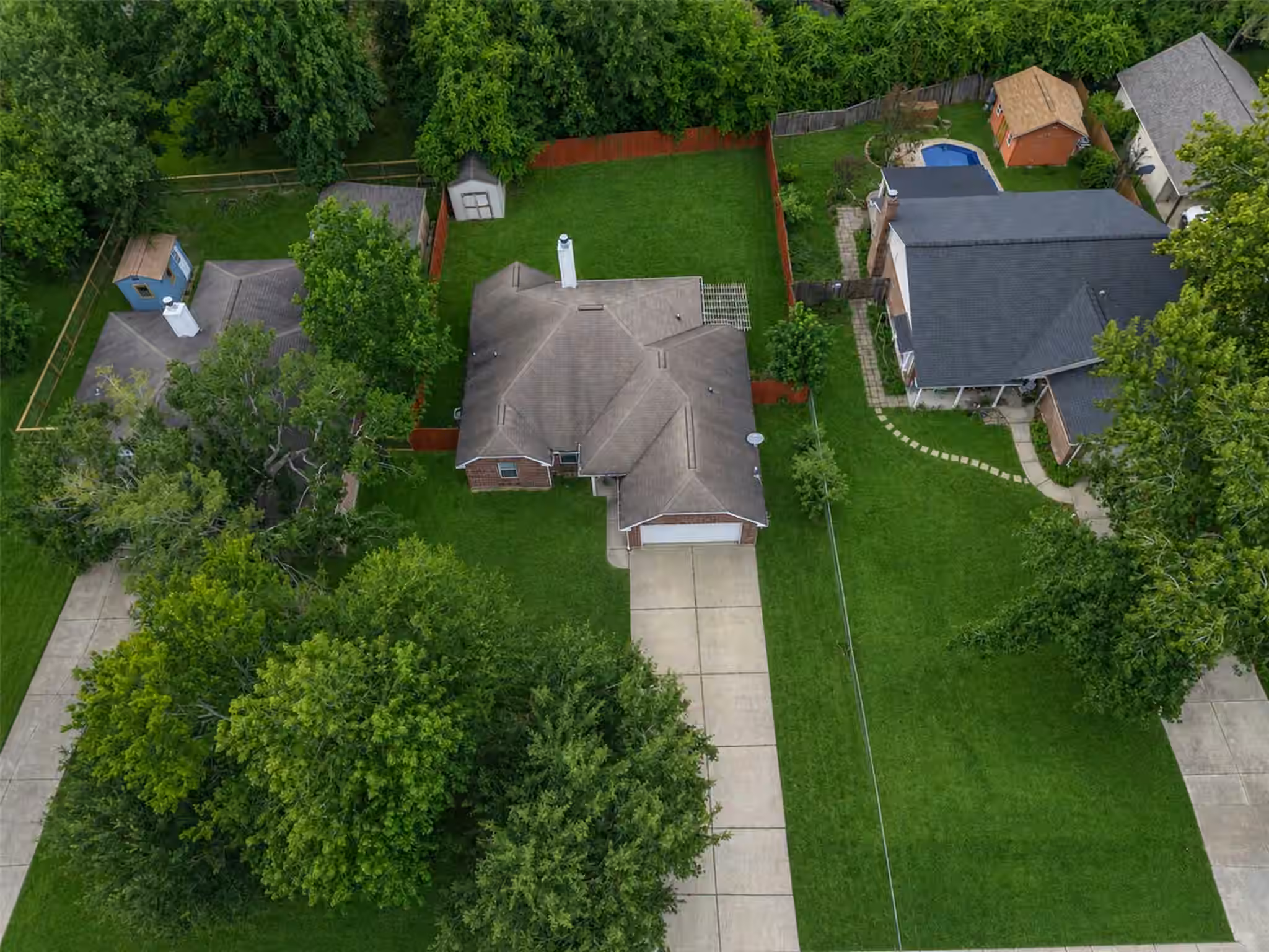 Photo 3 of 1600 Sweetgum Street, Conroe, TX