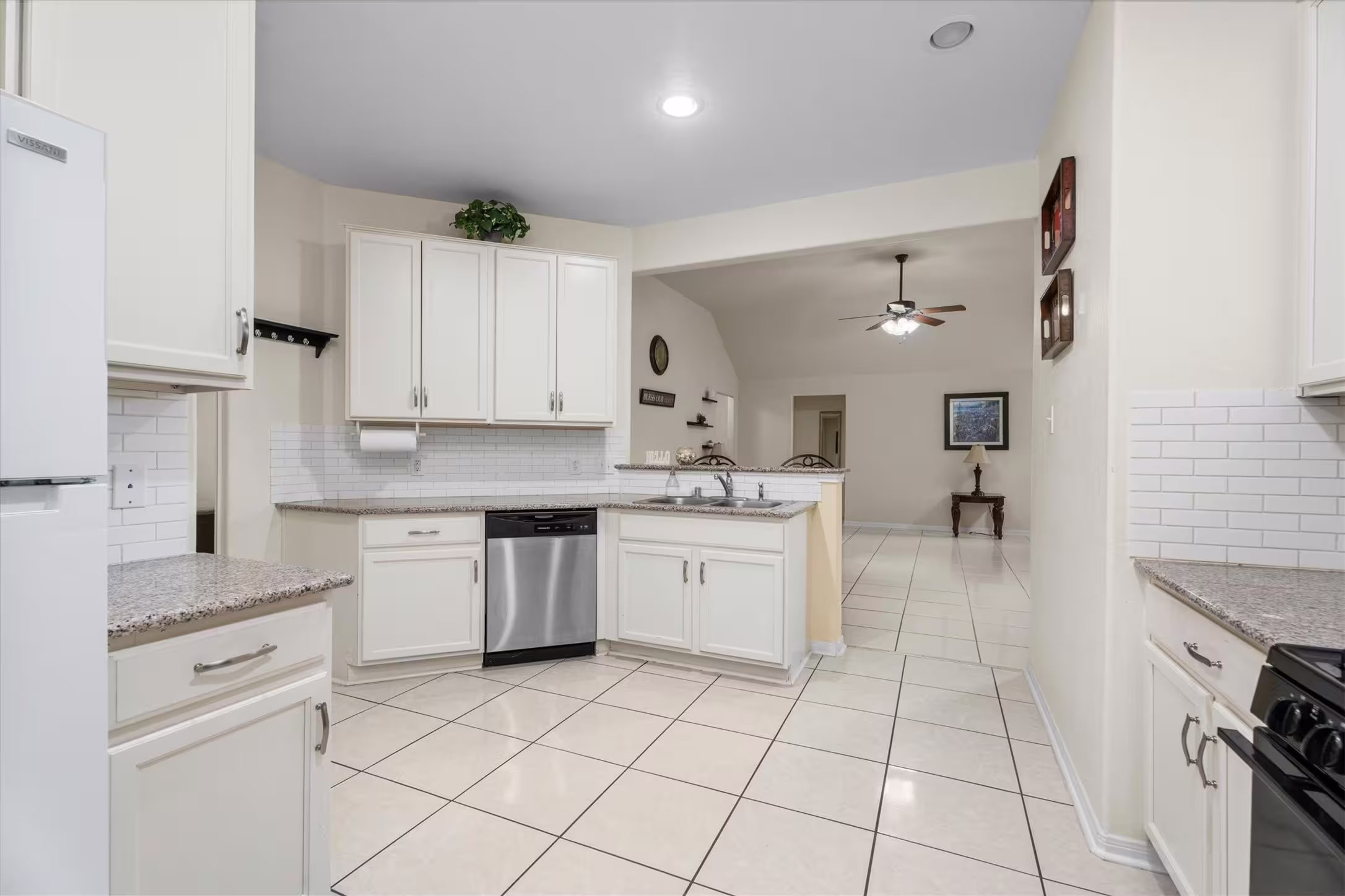 Photo 3 of 2615 Magnolia Fair Way, Spring, TX