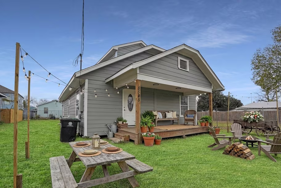 Photo 2 of 8505 Denby Street, Houston, TX