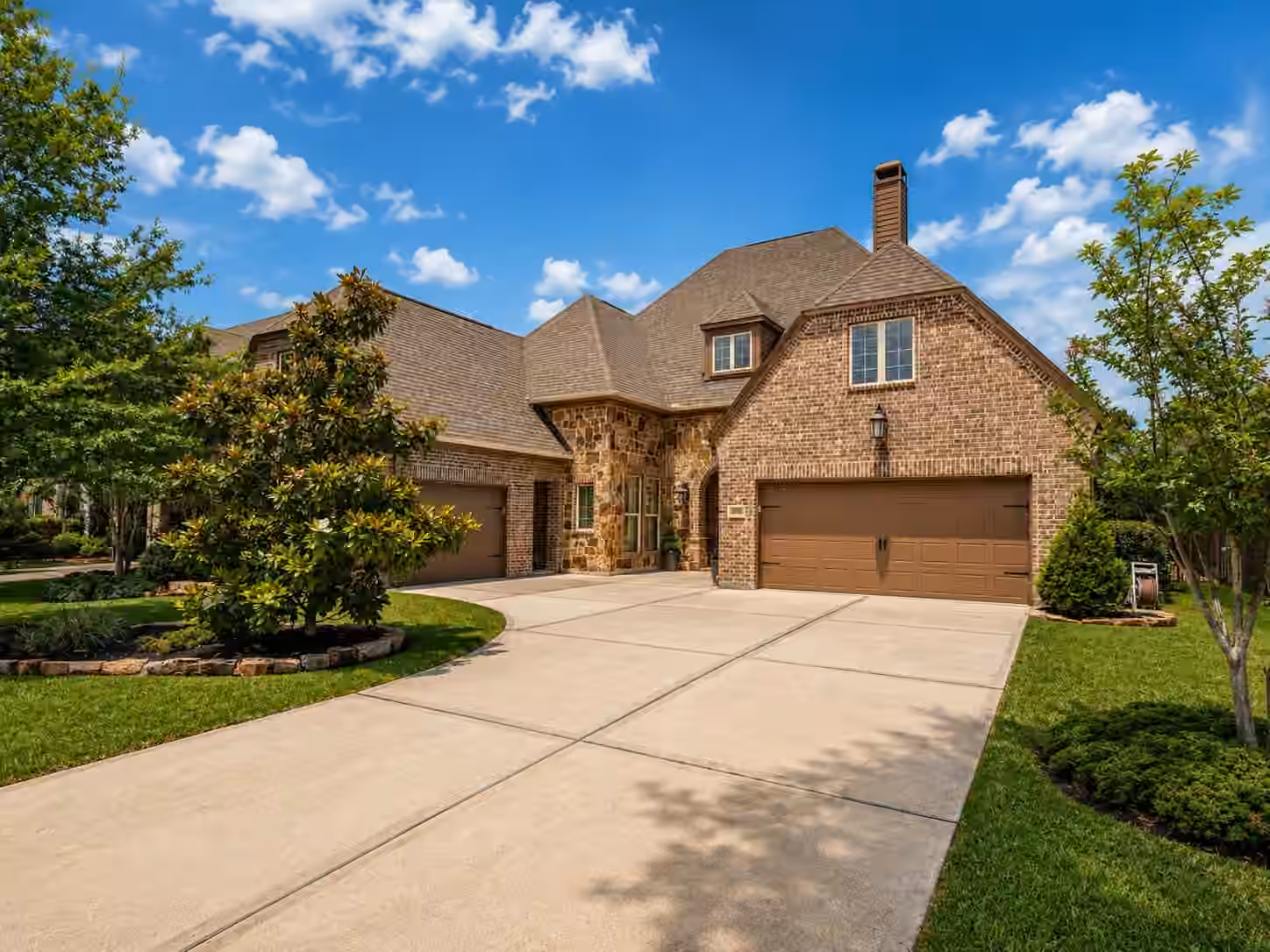 Photo of 105 Golden Bush Place, Montgomery, TX