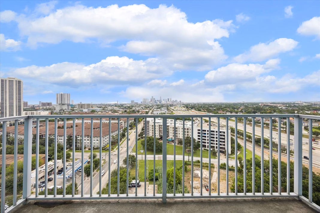 Photo 3 of 5925 Almeda Road 11615, Houston, TX