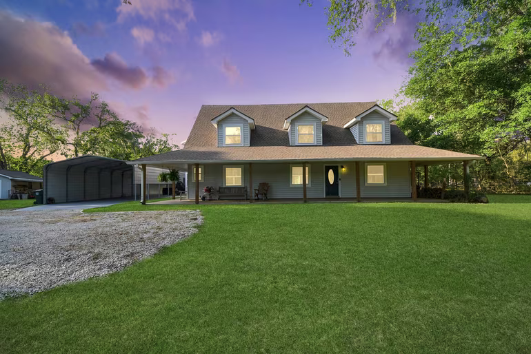 Photo of 20202 Deer Run Road, Damon, TX