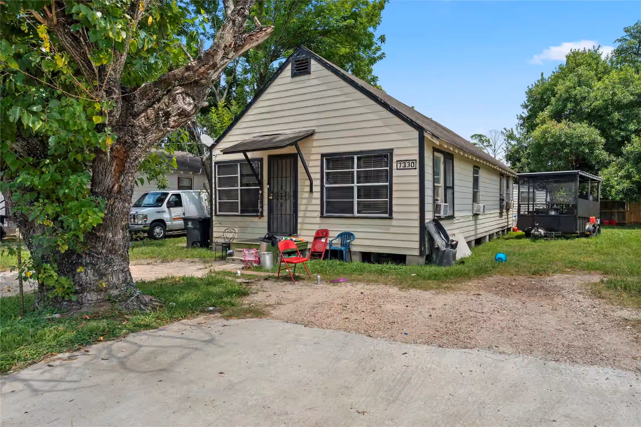 Photo 2 of 7330 Parkes Street, Houston, TX