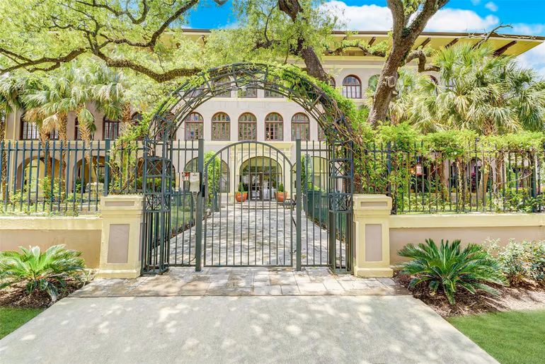 Photo of 2700 Albany Street 3B, Houston, TX