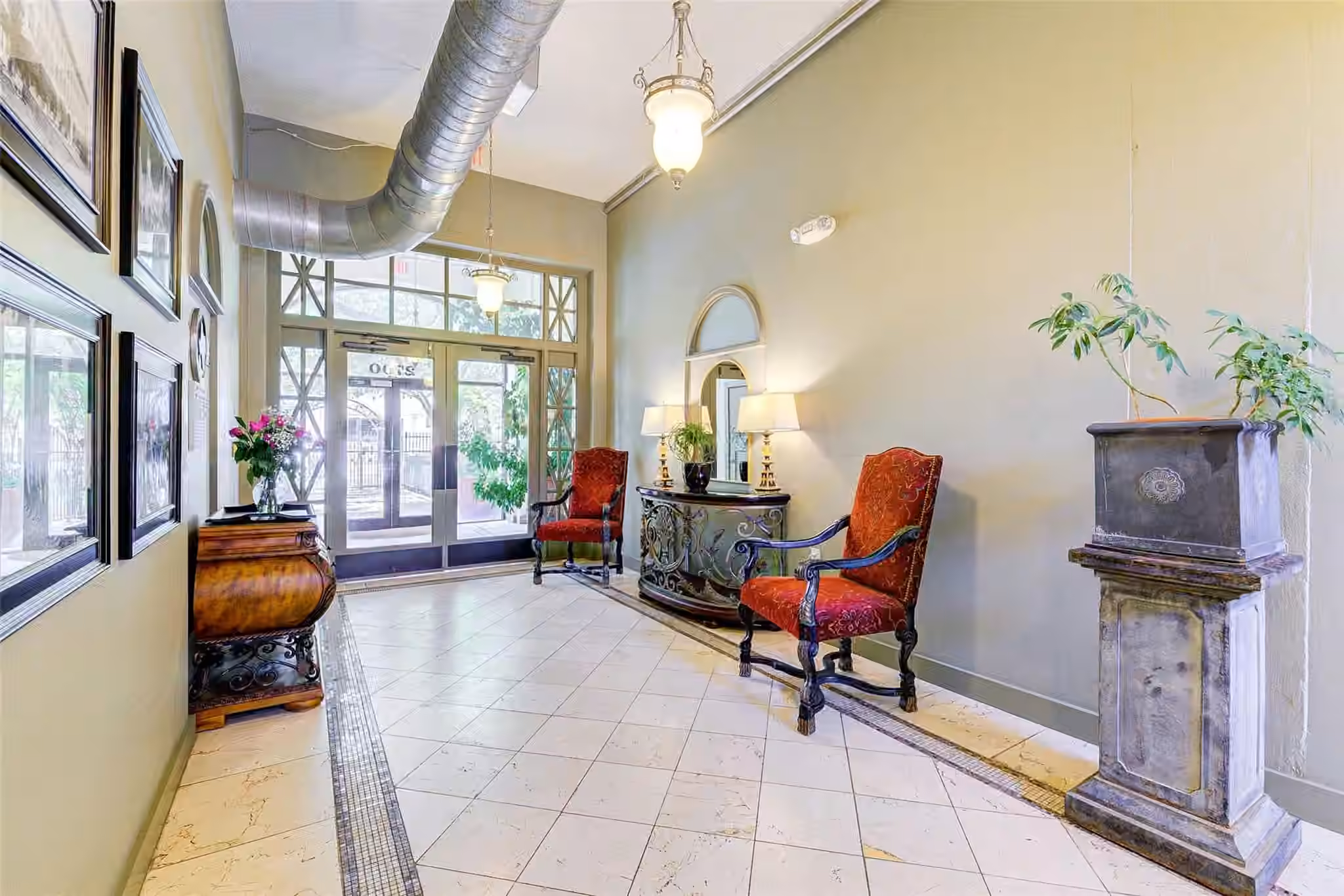 Photo 2 of 2700 Albany Street 3B, Houston, TX