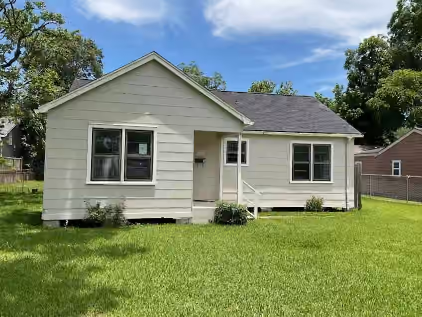Photo of 2302 Oaklawn Drive, La Marque, TX 77568