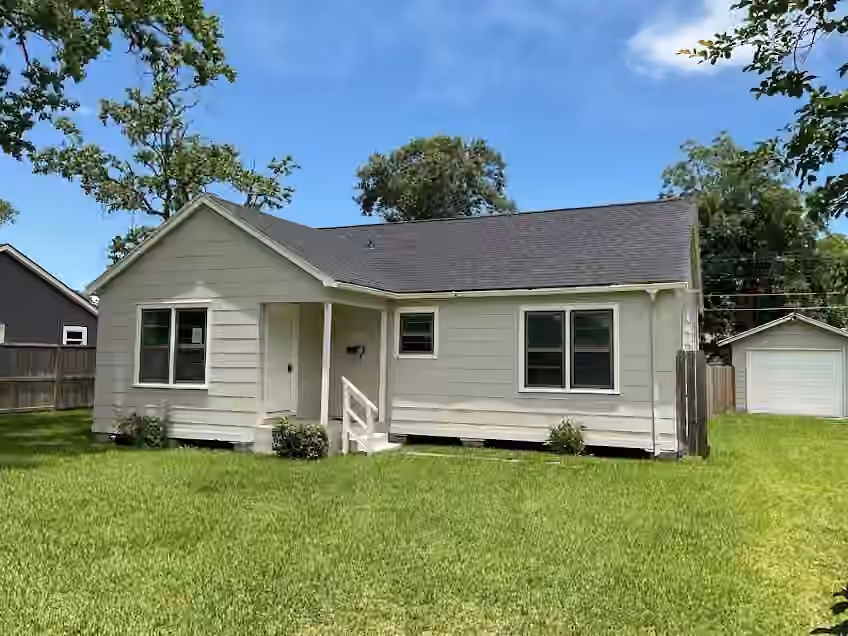 Photo 2 of 2302 Oaklawn Drive, La Marque, TX