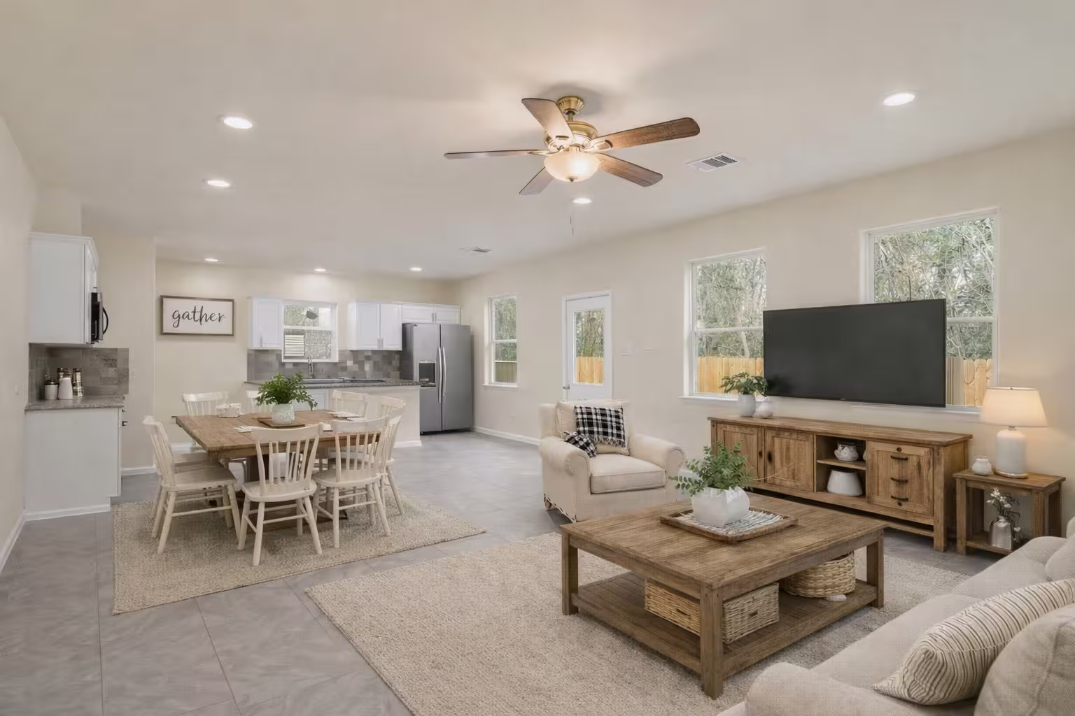 Photo 3 of 4947 Leamathew Street, Houston, TX