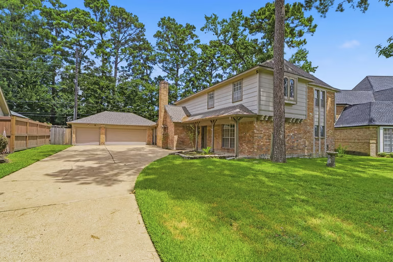 Photo 2 of 12806 Highland Hills Drive, Cypress, TX