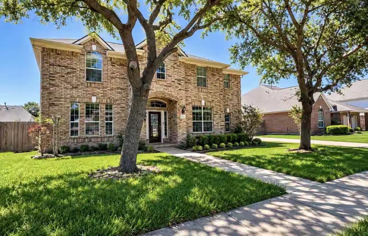 Photo 2 of 2114 Fortuna Bella Drive, Pearland, TX