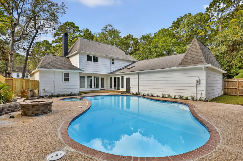 Photo 2 of 3403 Willow Ridge Drive, Kingwood, TX