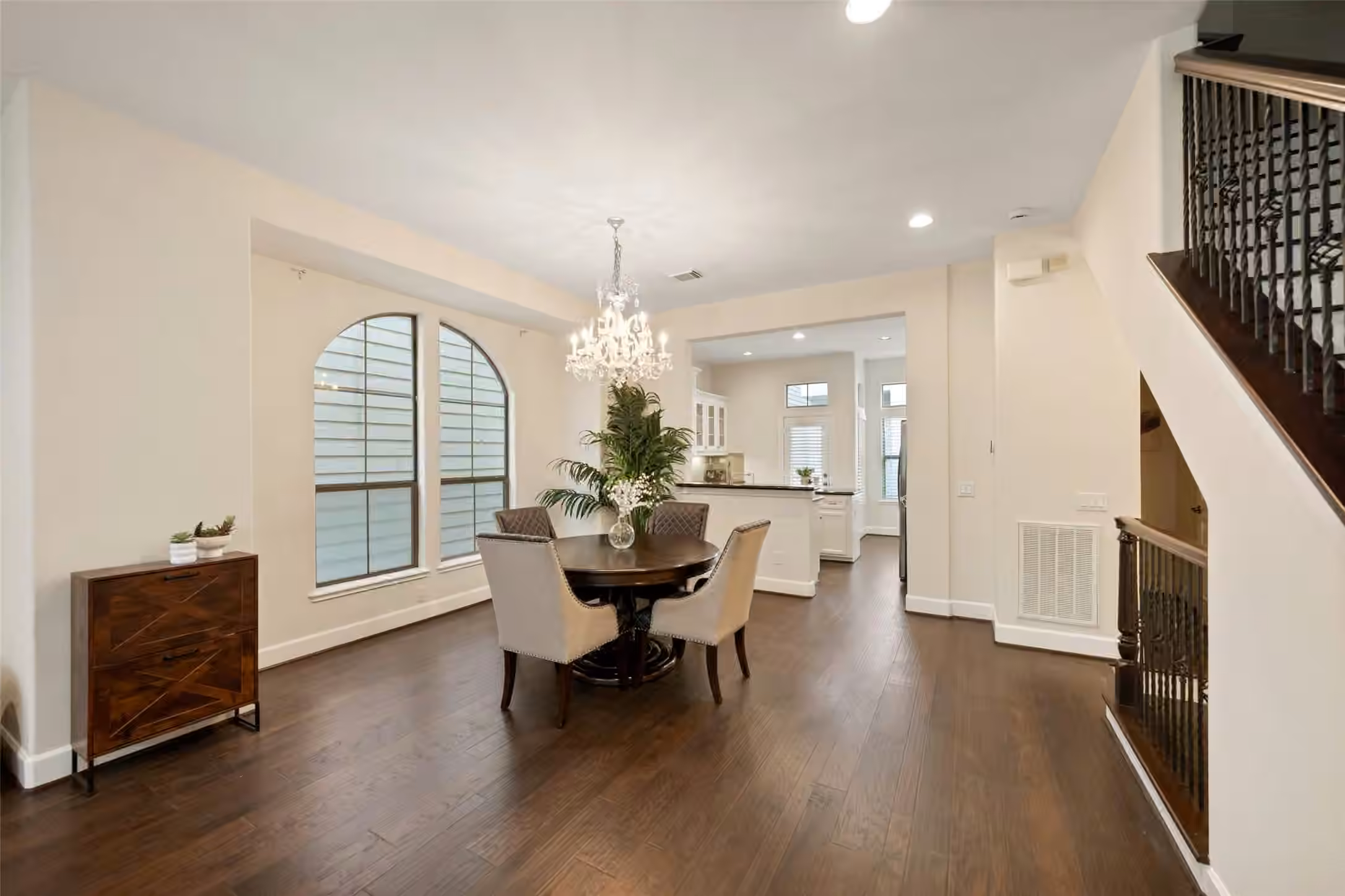 Photo 6 of 562 Bomar St Street, Houston, TX